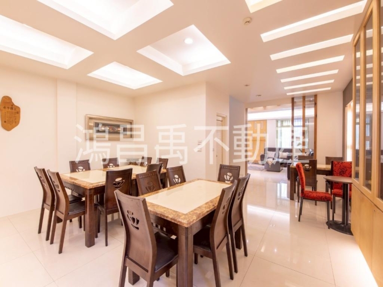 礁溪近市中心百坪美透天